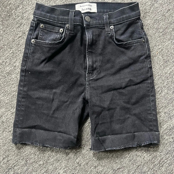 Reformation Black Shorts, size 24 - Picture 4 of 6